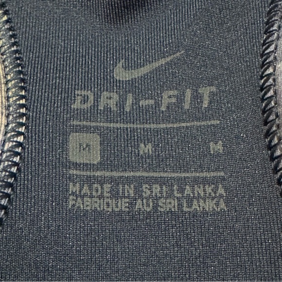 Nike Dri-Fit Women's Sports Bra, Abstract Blue, No Padding, Size Medium - Picture 3 of 4